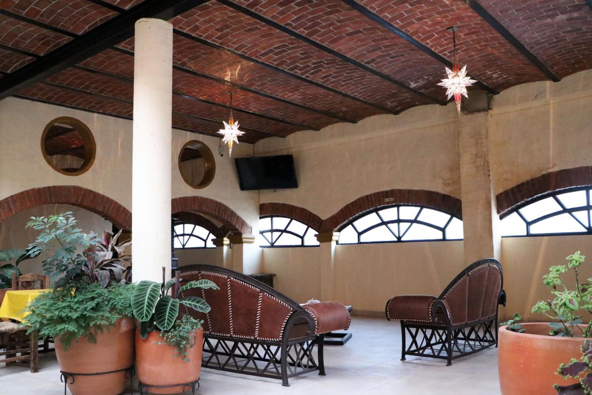 Hotel Castillo Santa Cecilia Tapalpa Exteriör bild